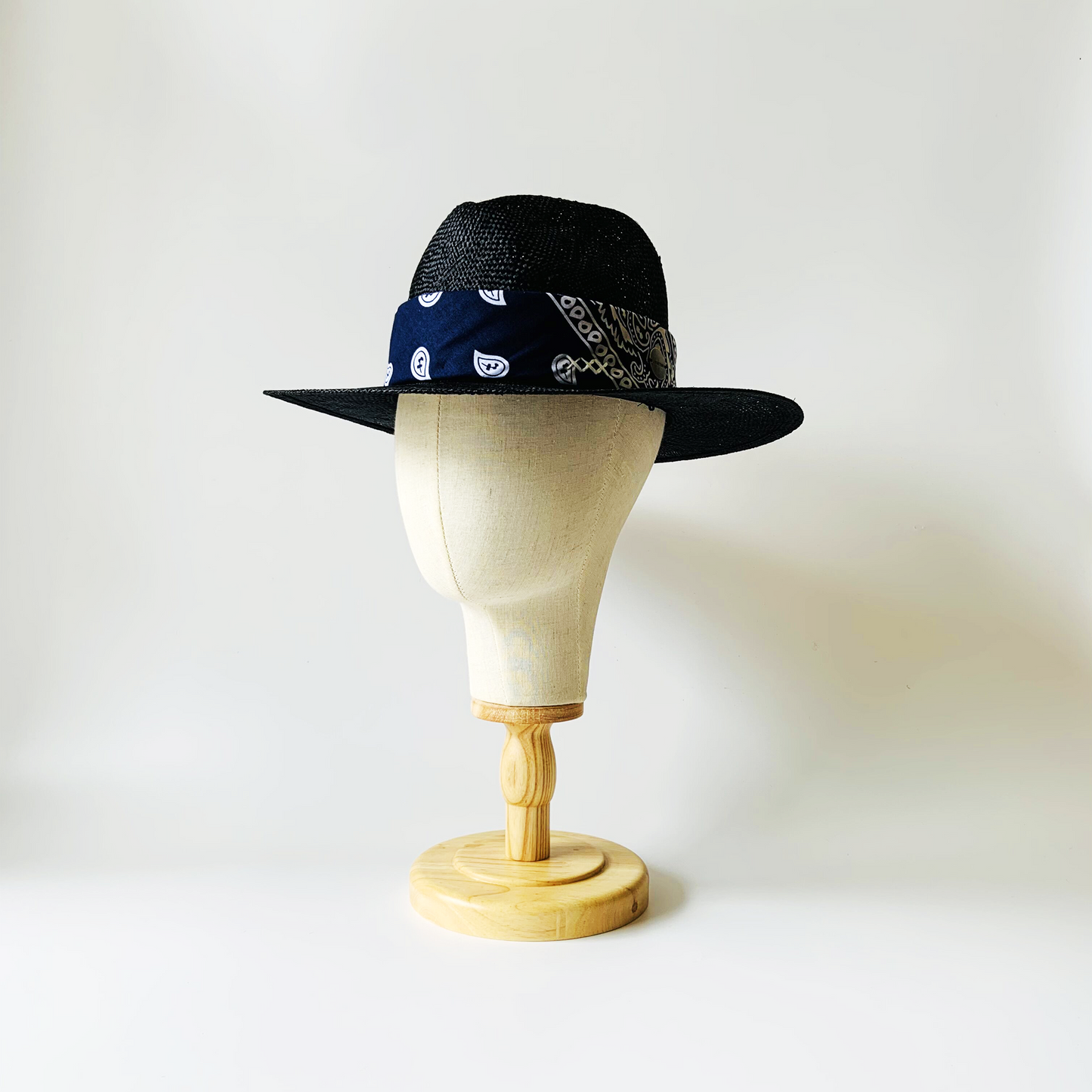 Bucket LIG00051