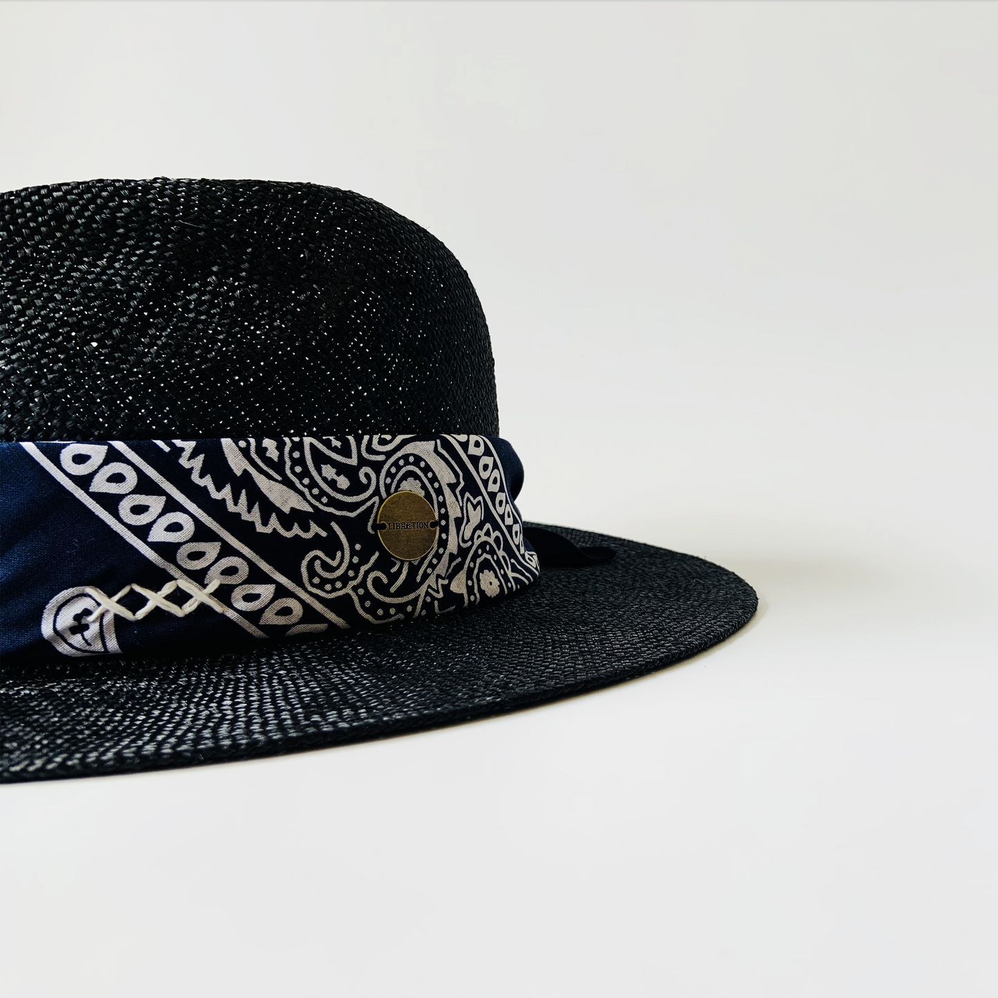 Bucket LIG00051