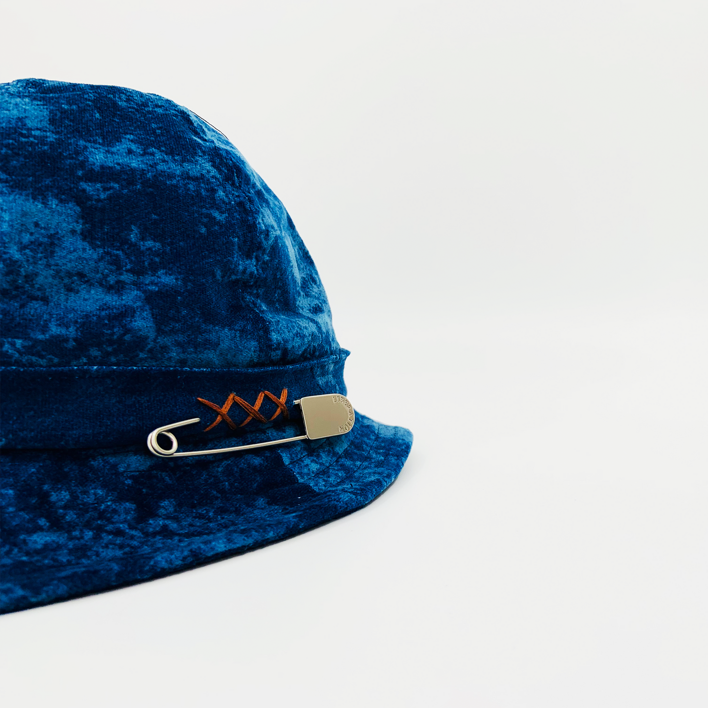 Bucket LIJ00096