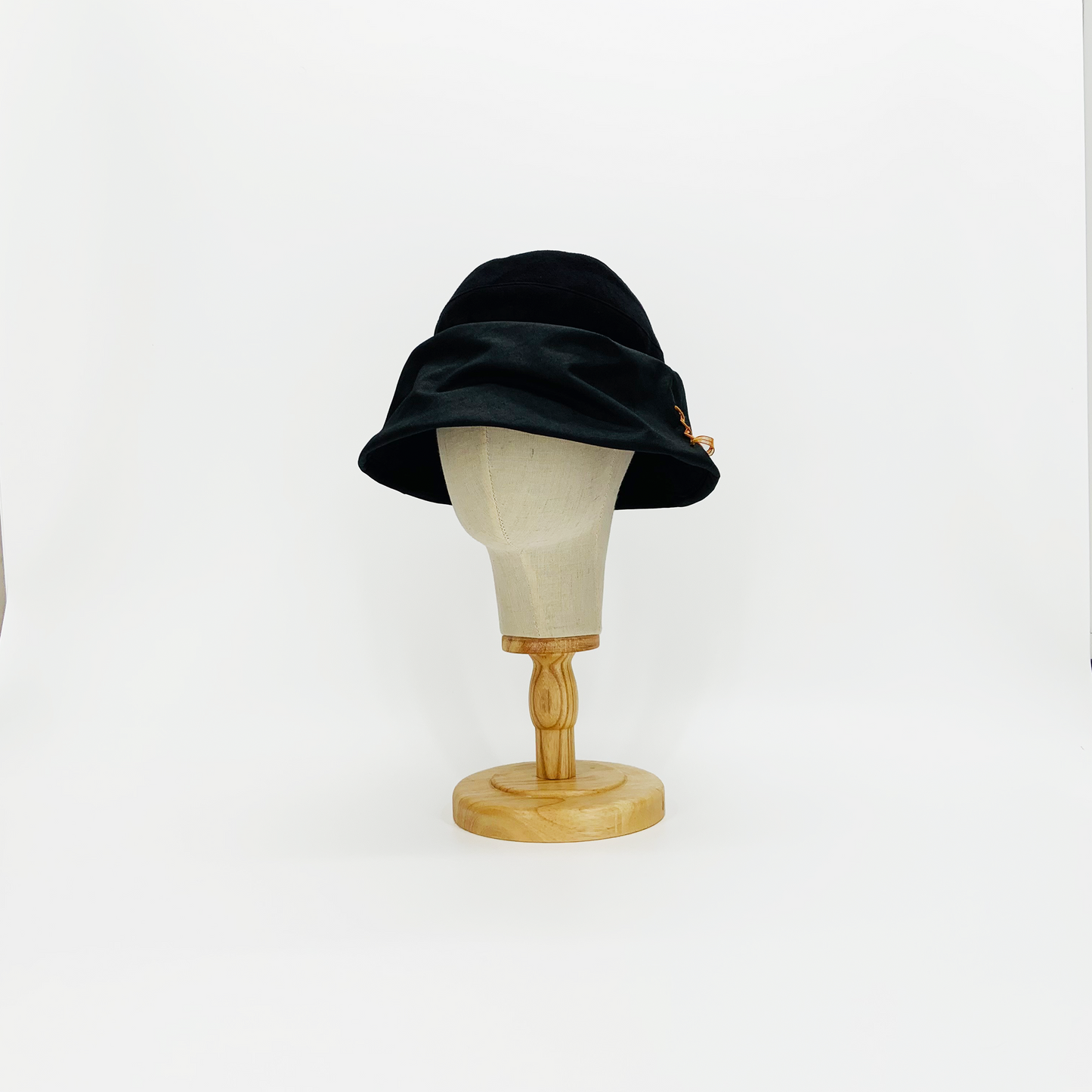 BUCKET LIJ00107