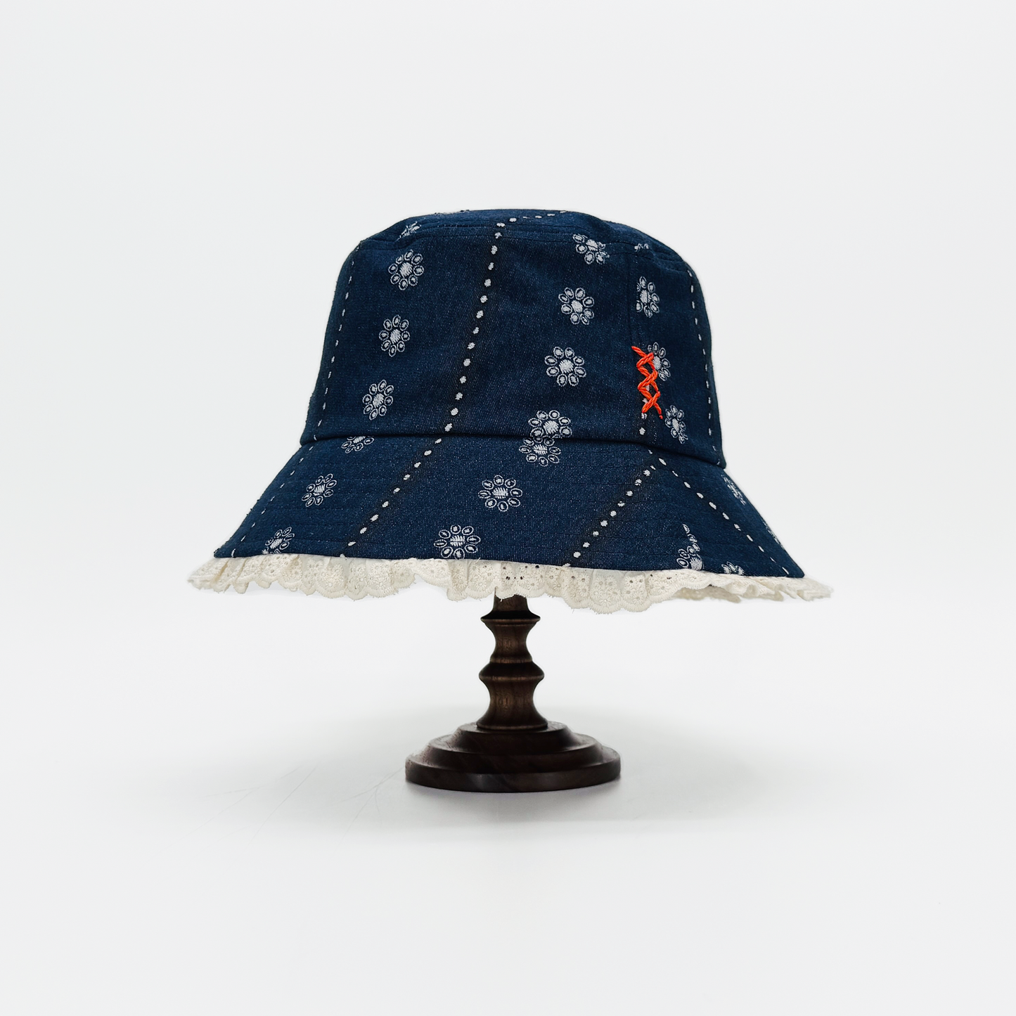 Bucket LIZ00064