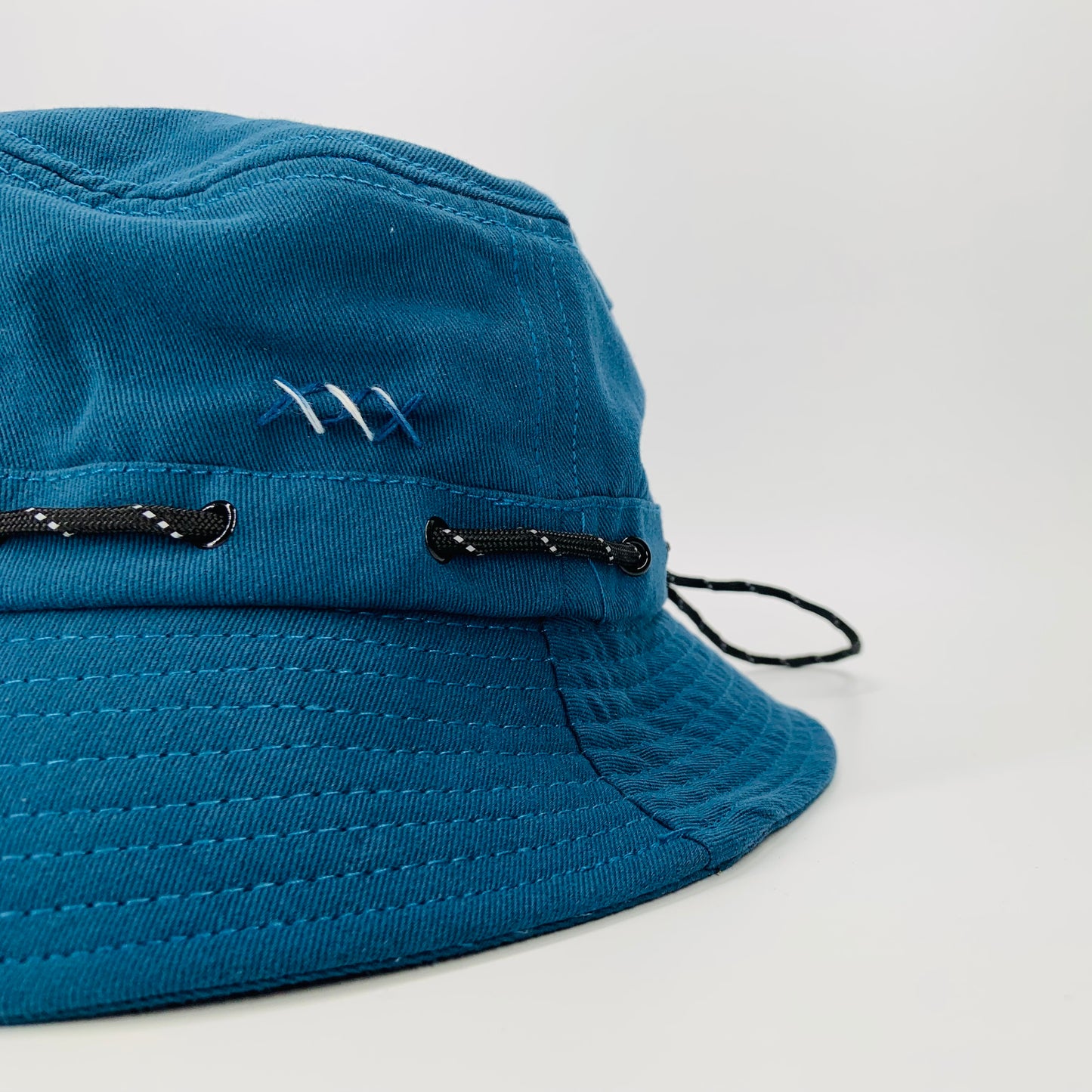 Bucket LIG00049