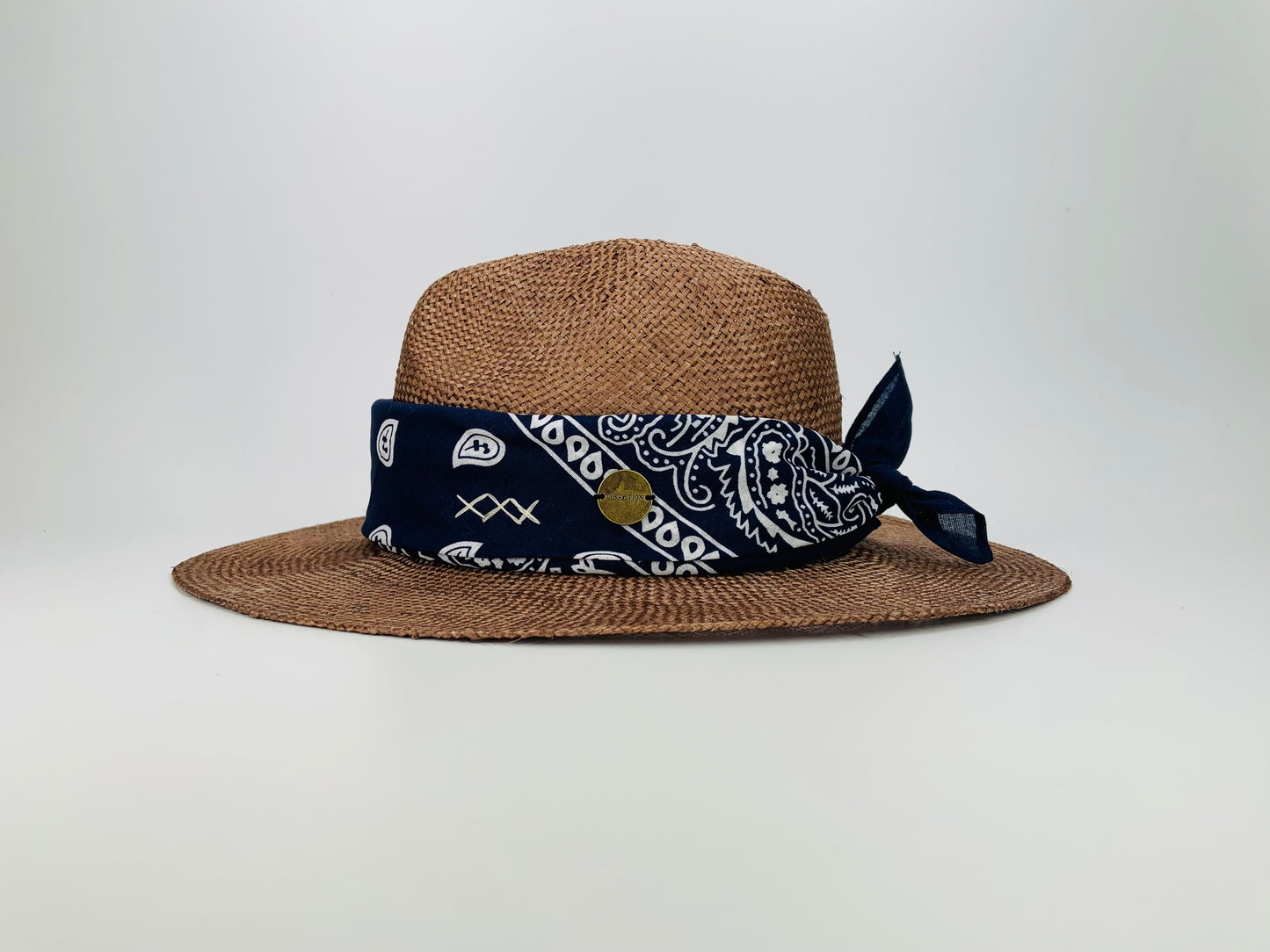 Bucket LIG00051