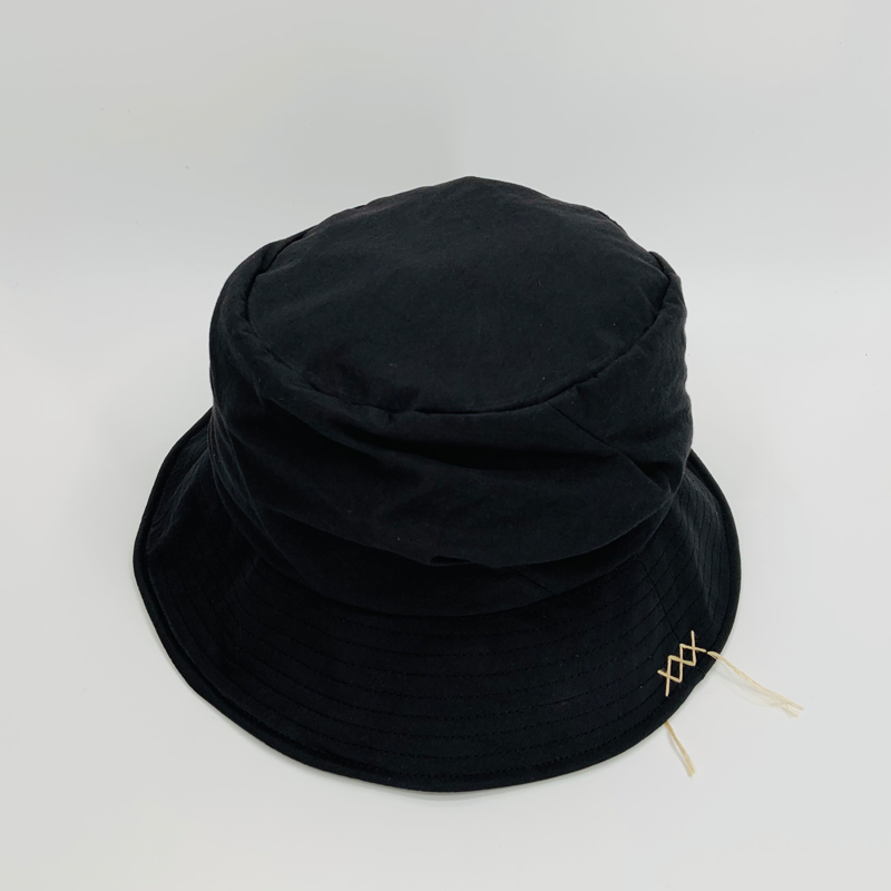 Bucket LIC00136