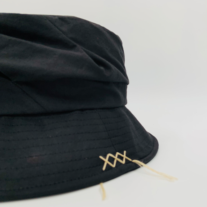 Bucket LIC00136