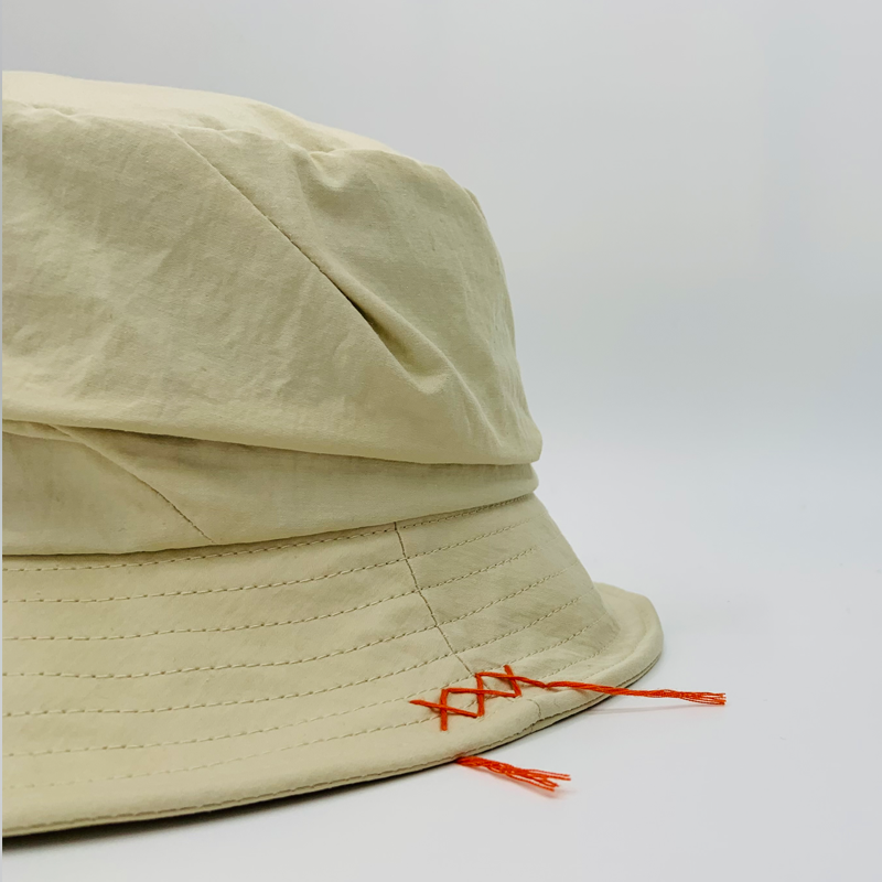 Bucket LIC00136