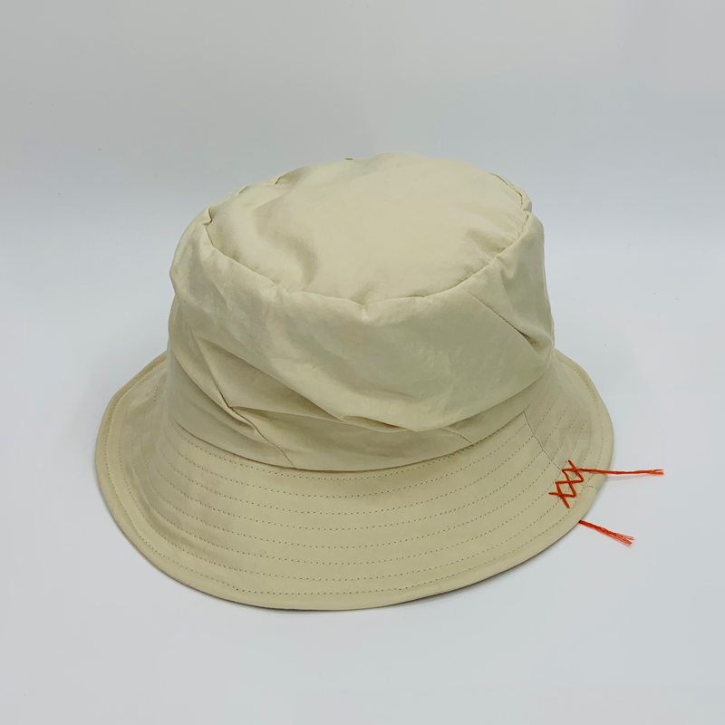 Bucket LIC00136