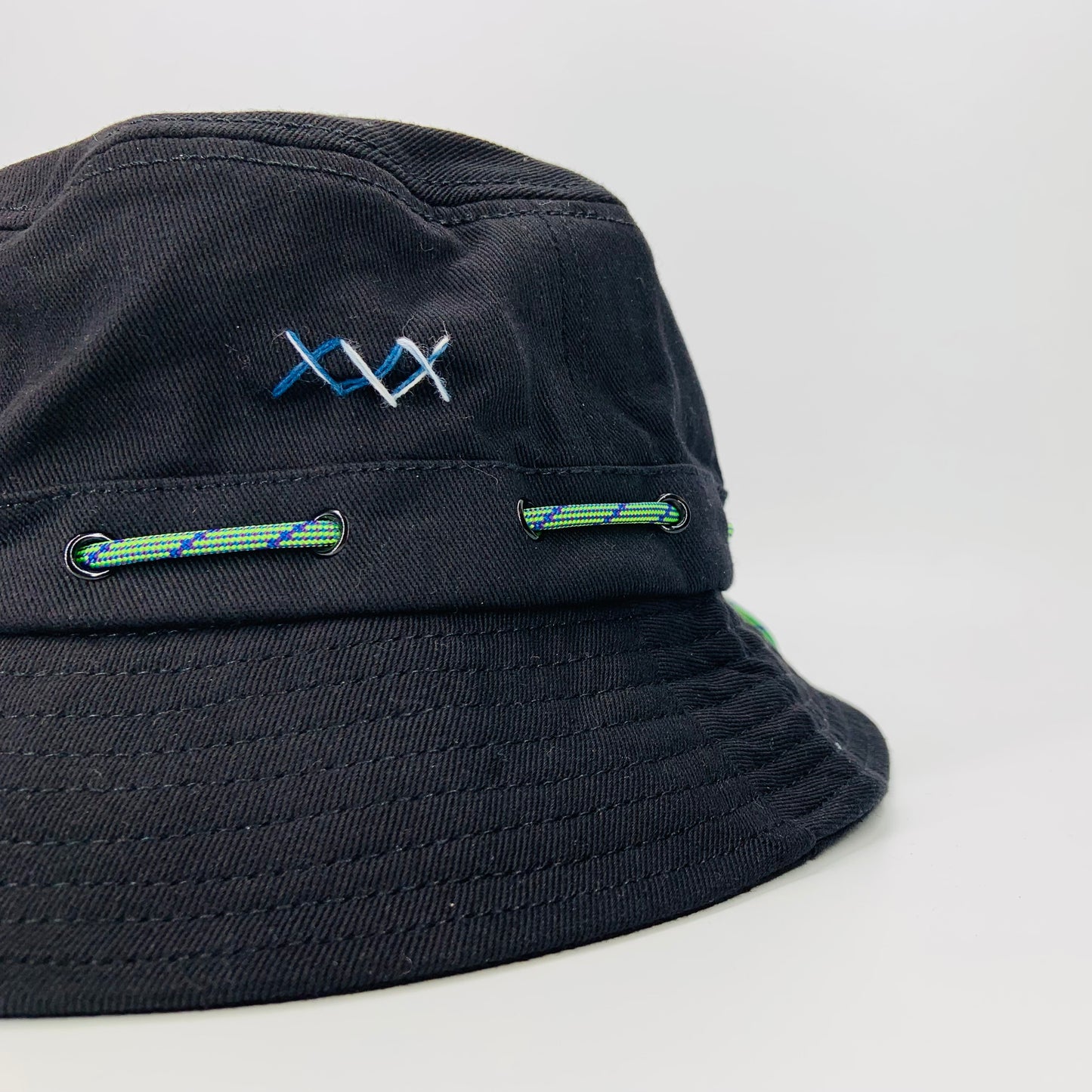 Bucket LIG00049