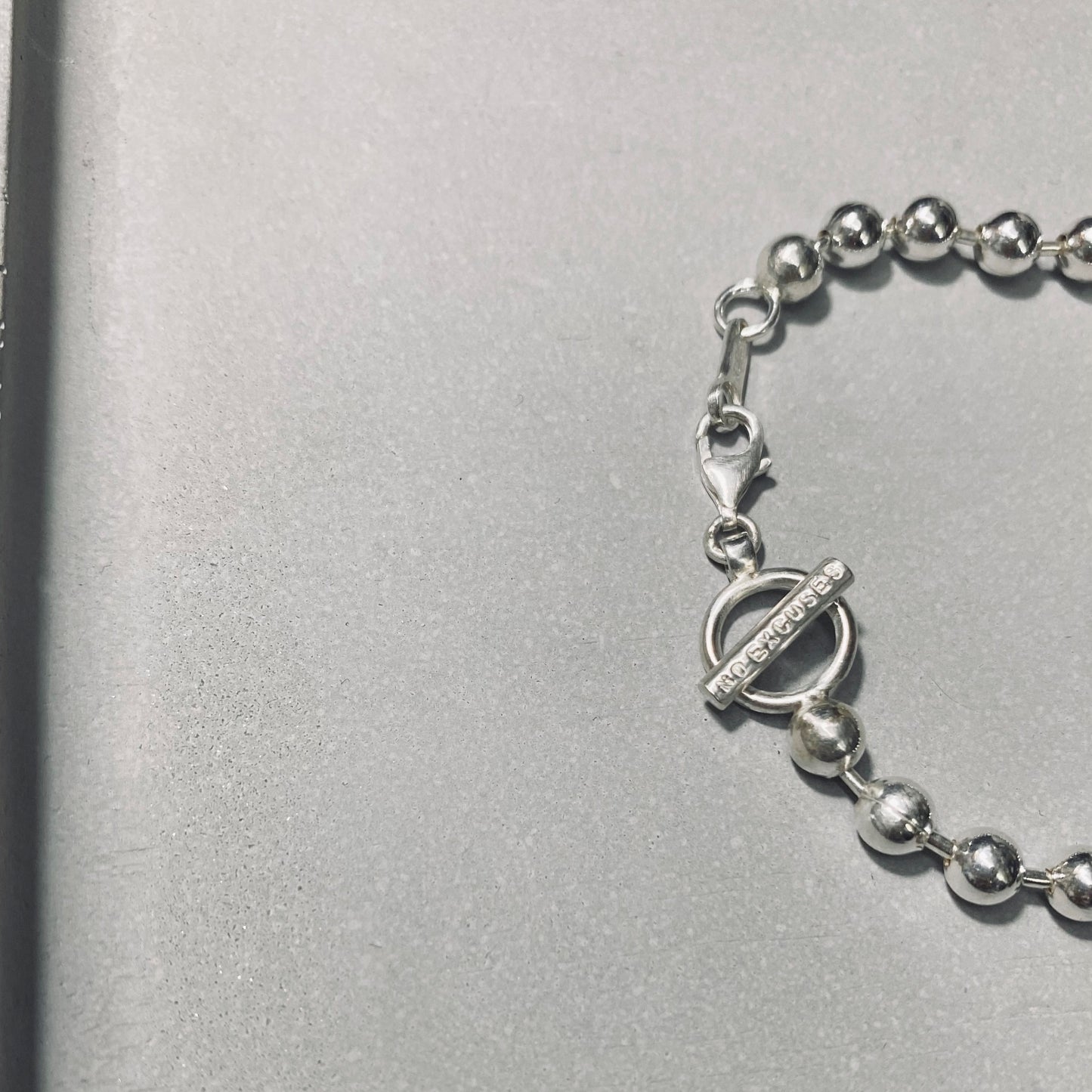 Reminder J Bracelet "NO EXCUSES / LOVE" B007