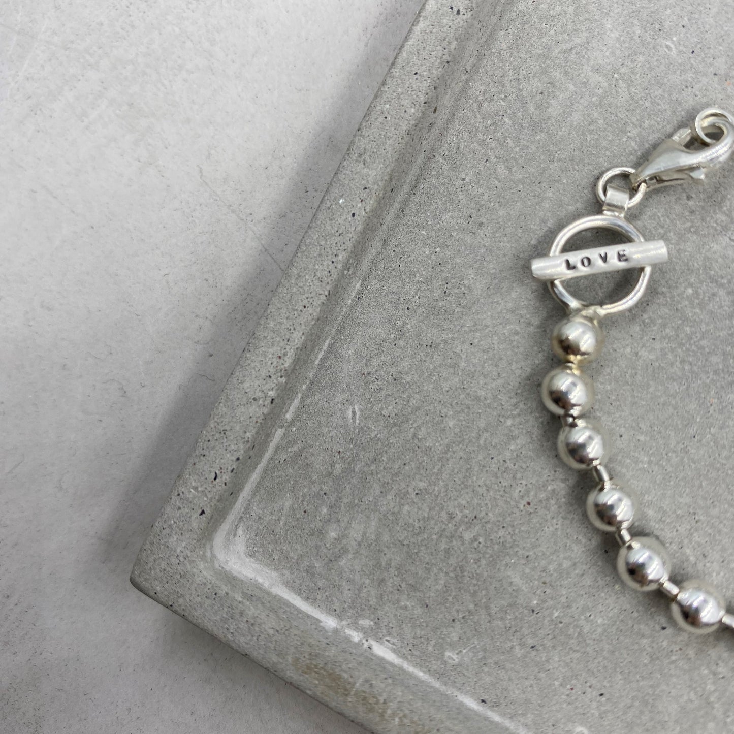 Reminder J Bracelet "NO EXCUSES / LOVE" B007