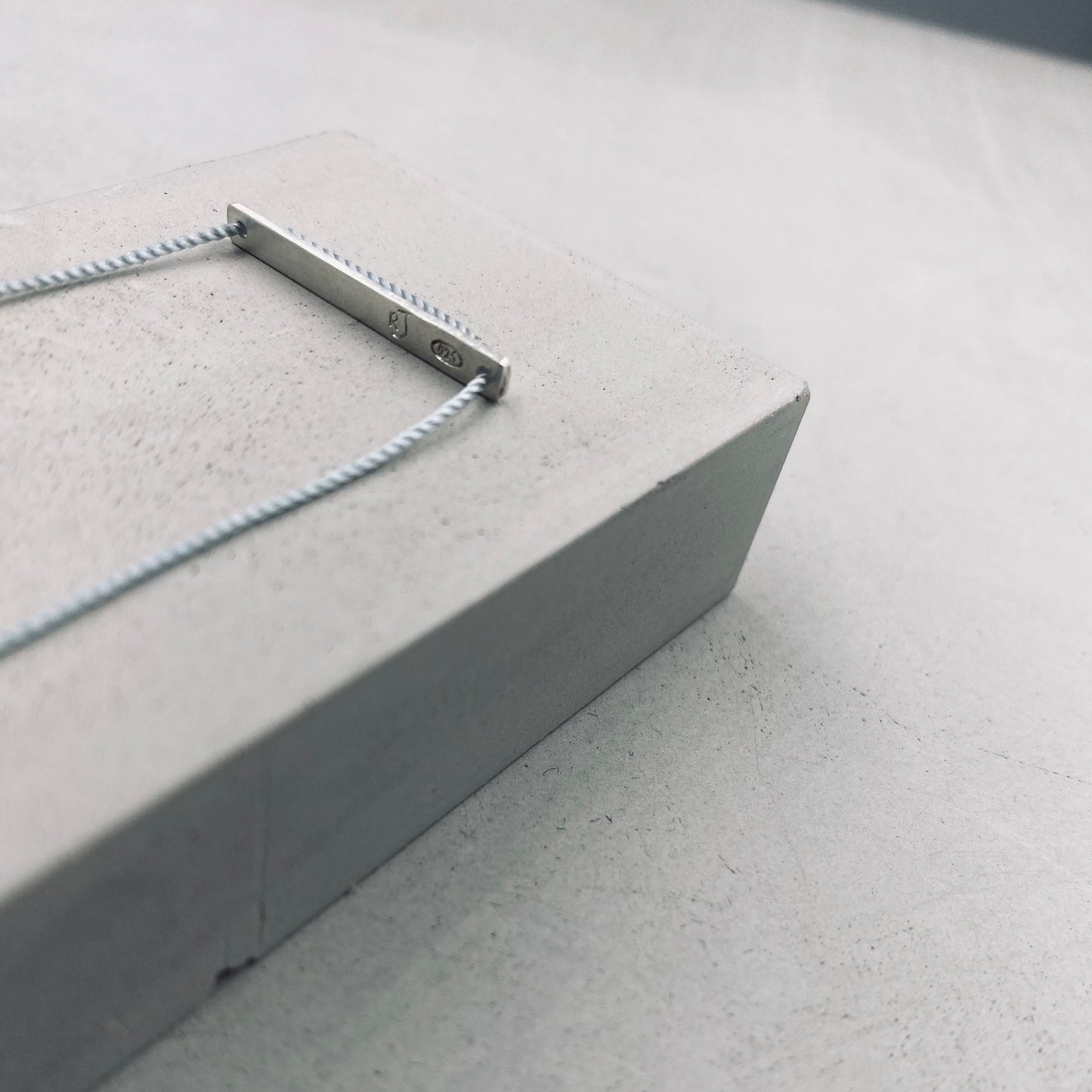 Reminder J String BS007