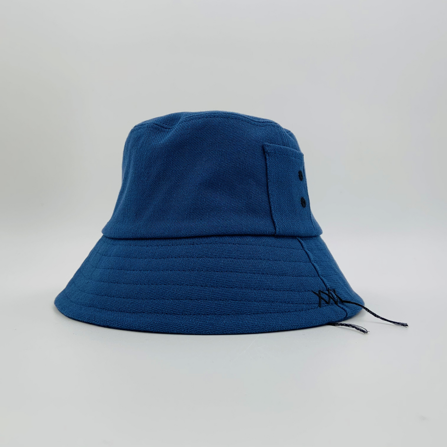 Bucket LIC00113