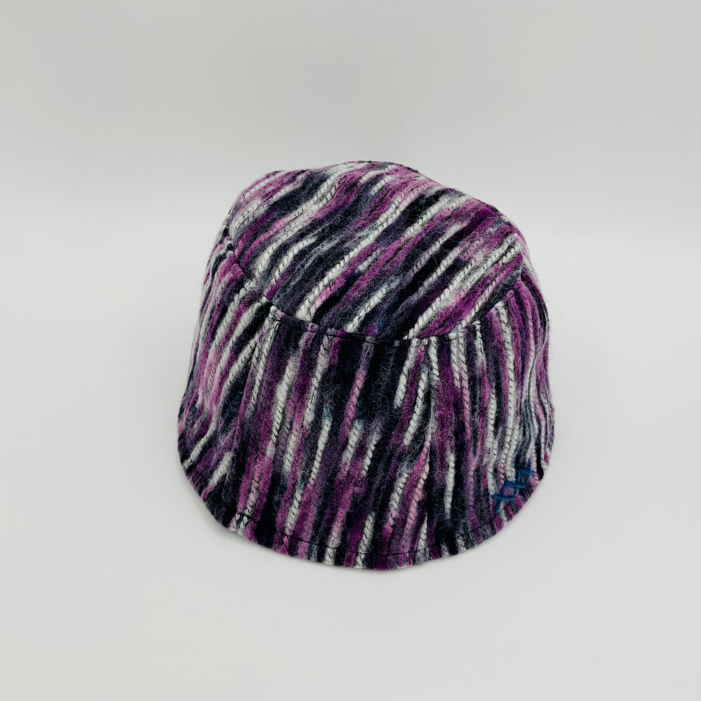 Bucket LID00084