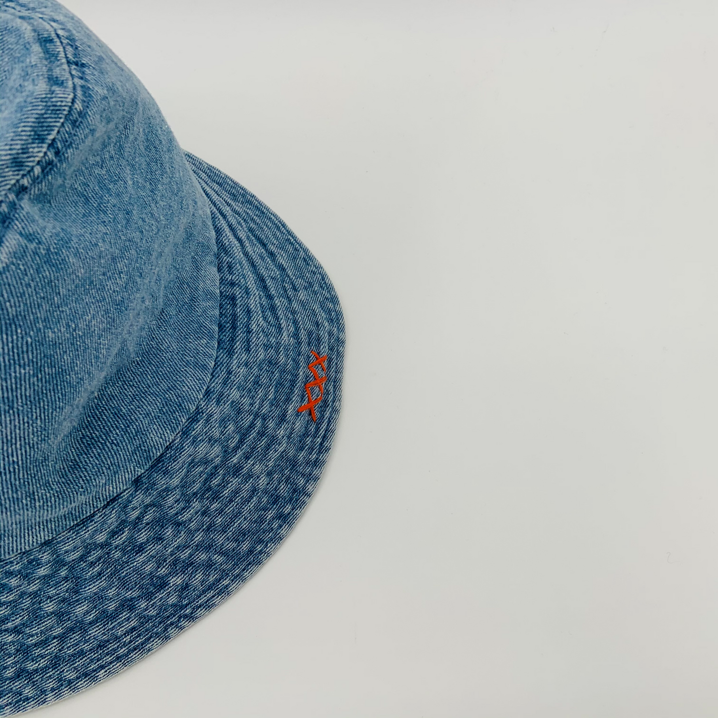 Bucket LIF00051