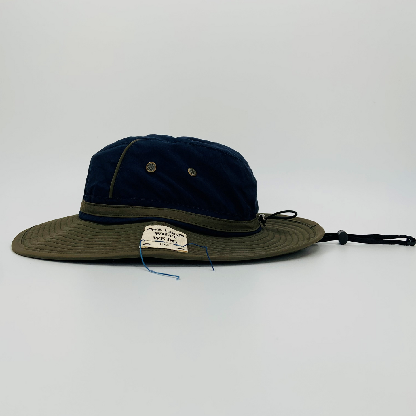 Bucket LIG00054