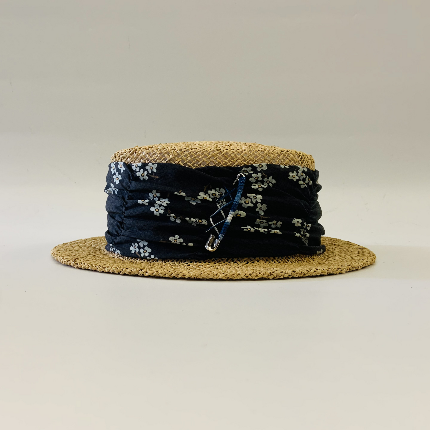Bucket LIG00063