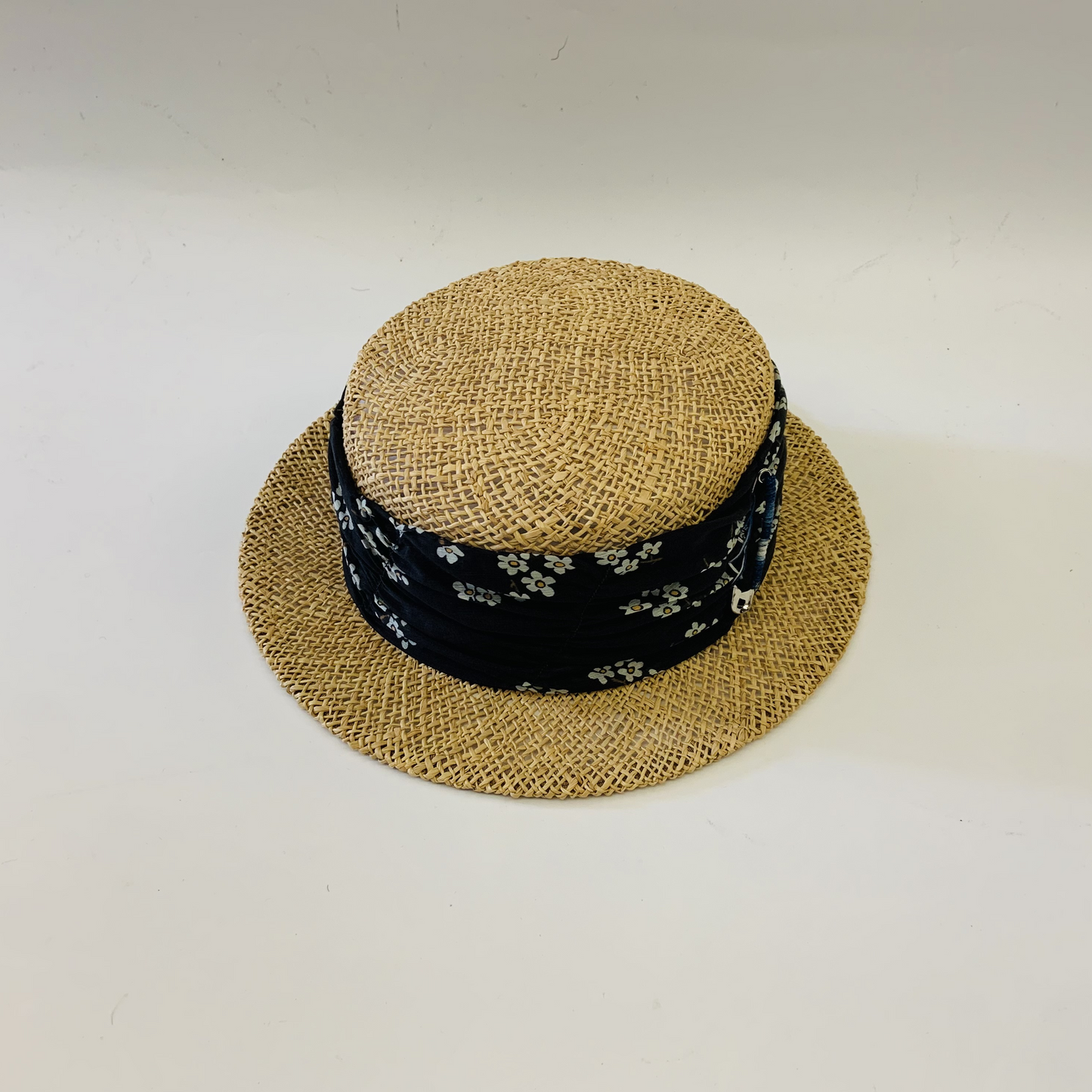 Bucket LIG00063