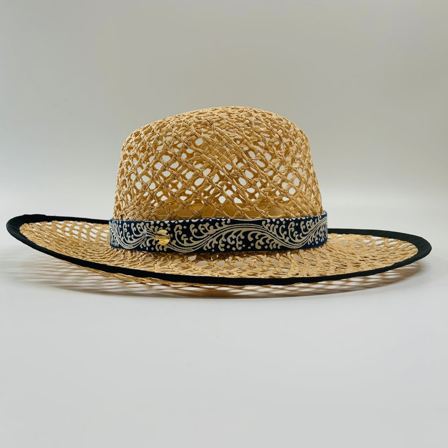 Bucket LIG00080
