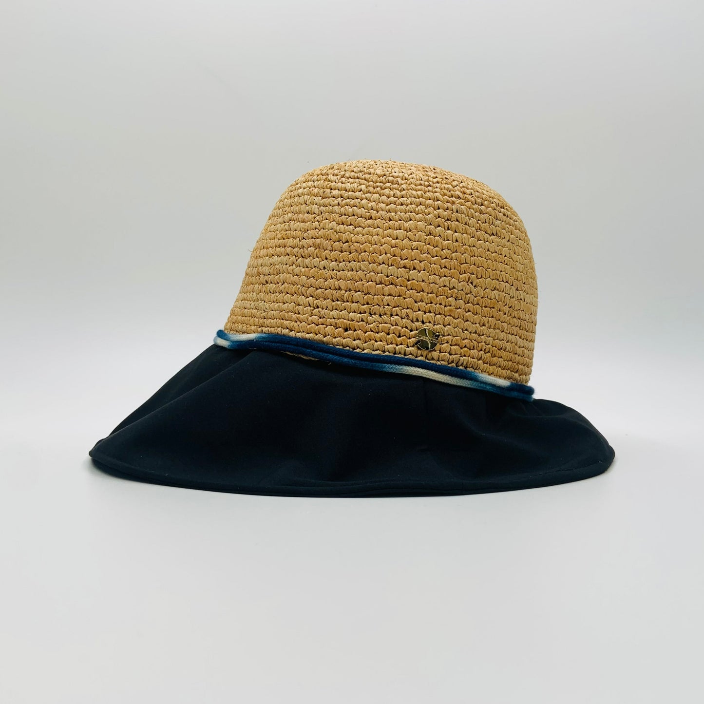 Bucket LIG00100
