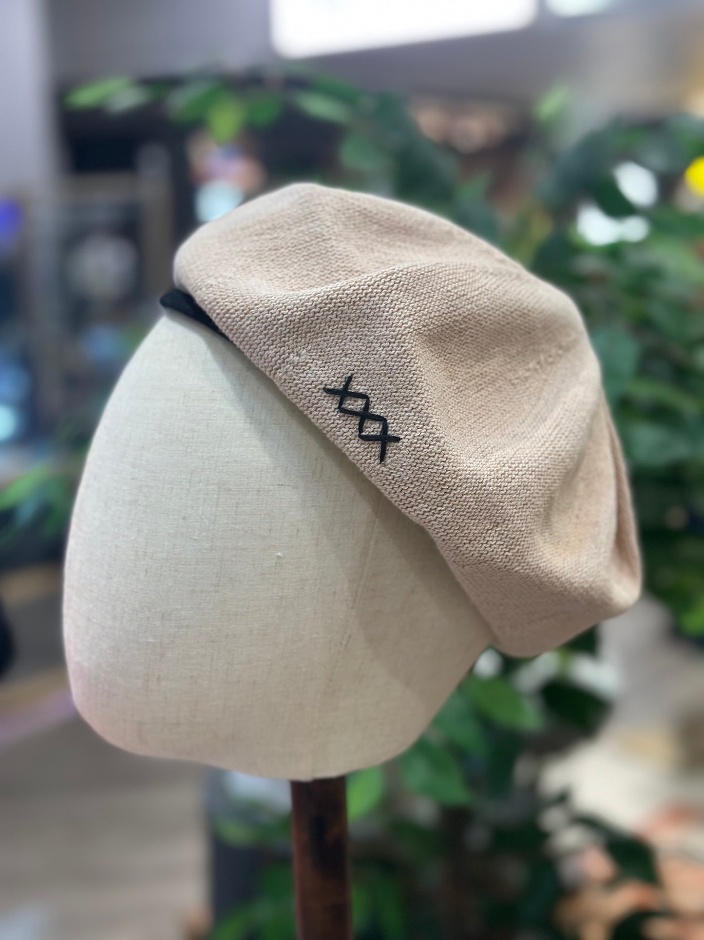 Beret LIA00043