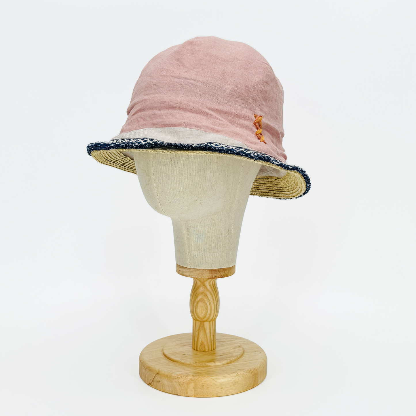 Bucket LIK00046