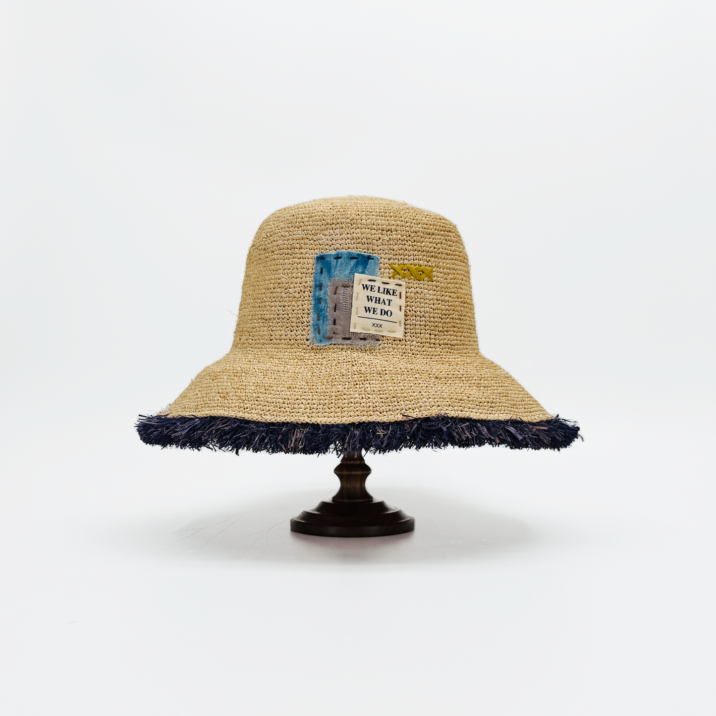 Bucket LIZ00085