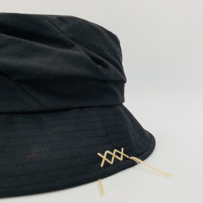 Bucket LIC00136