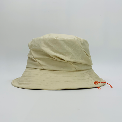 Bucket LIC00136