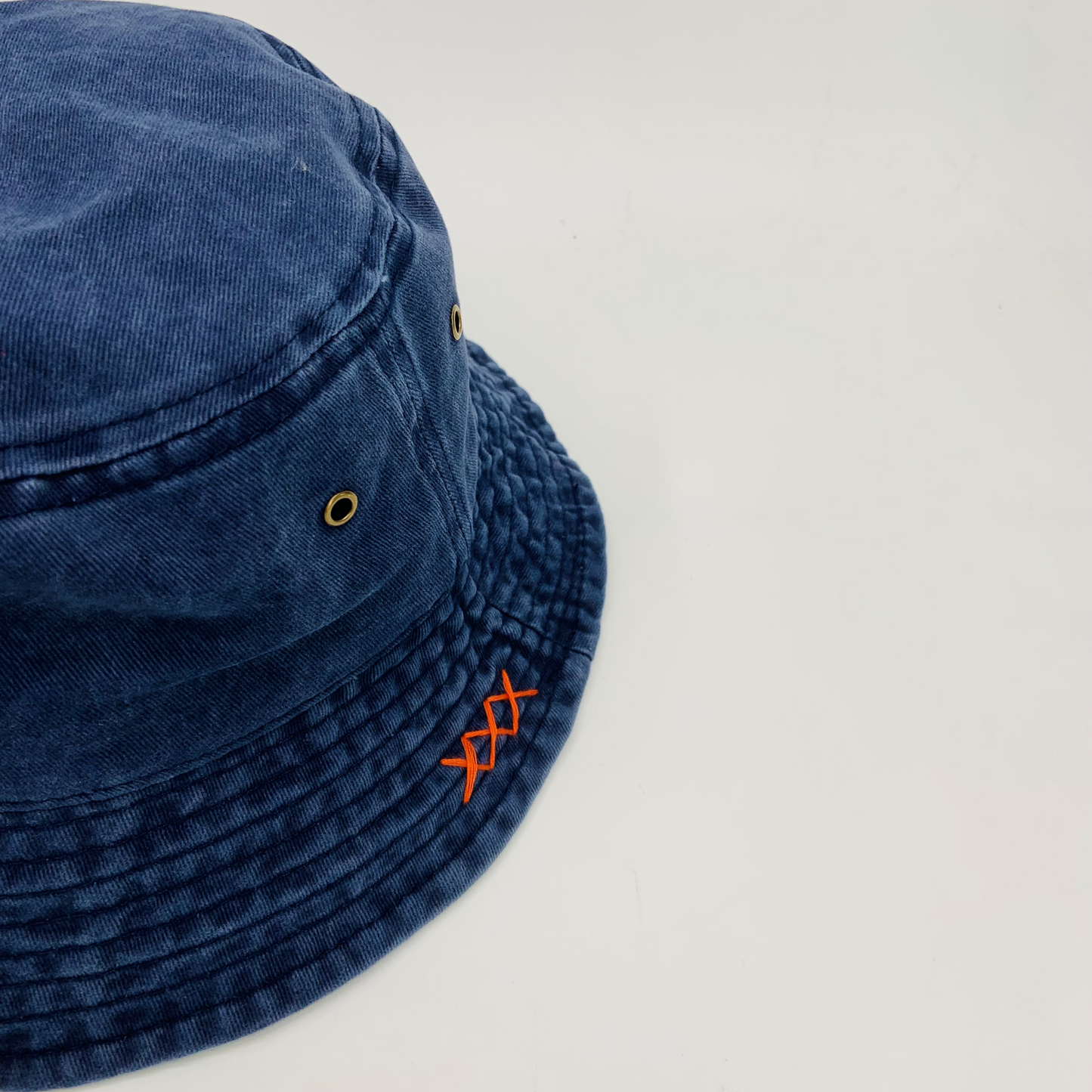 Bucket LIF00091