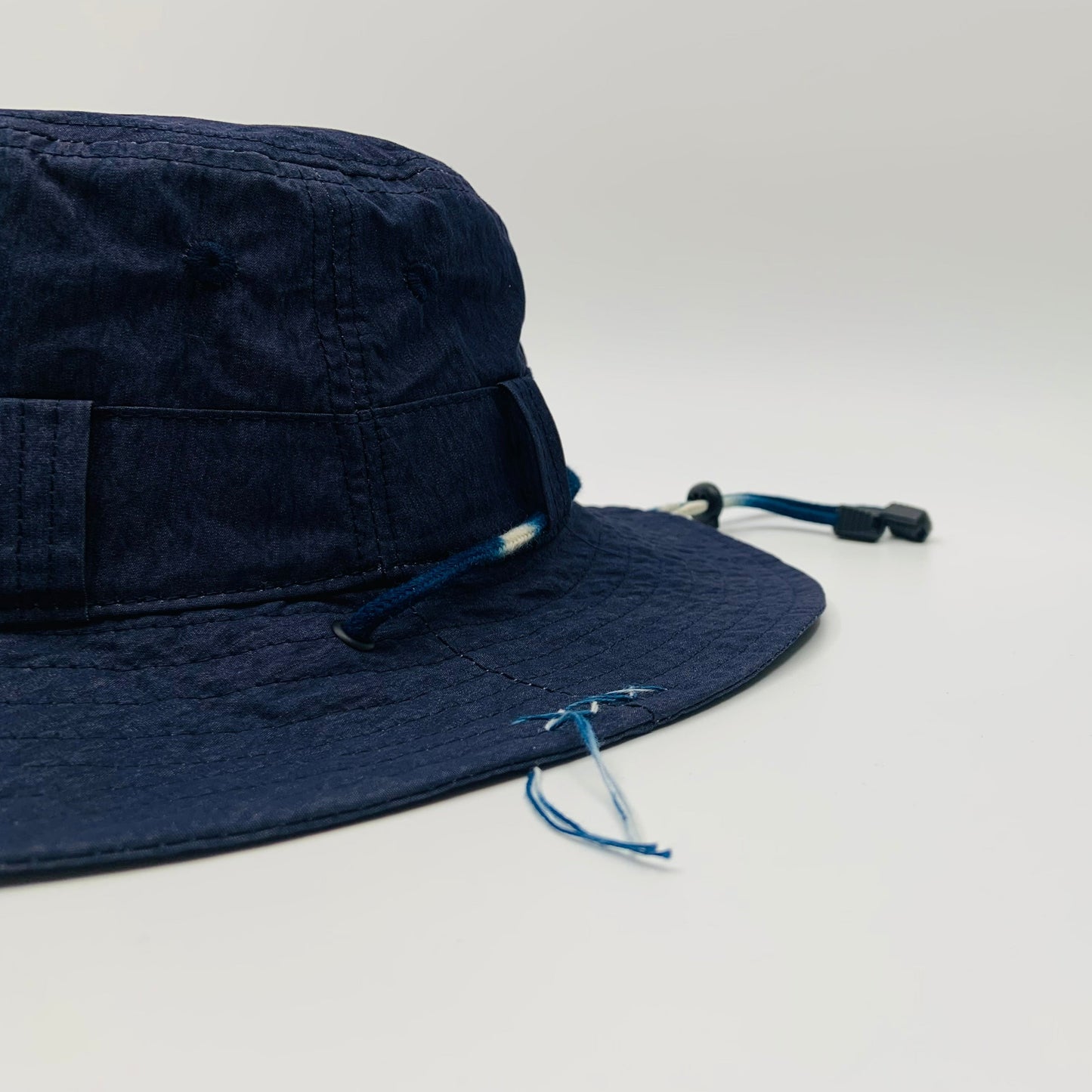 Bucket LIG00099