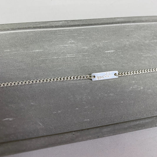Reminder J Bracelet B005
